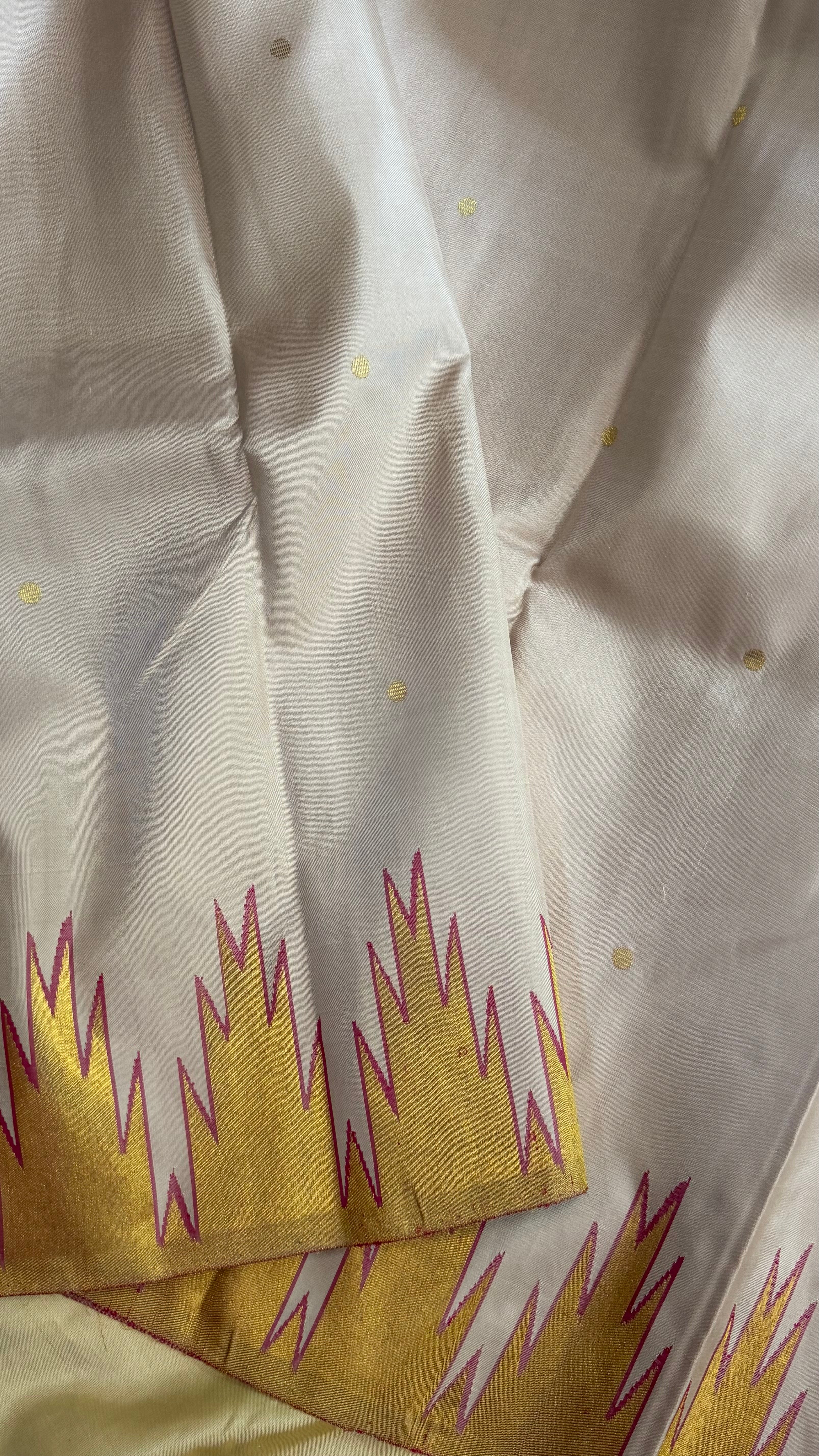 Beige 8 Kol Korvai / Kanjipuram silk