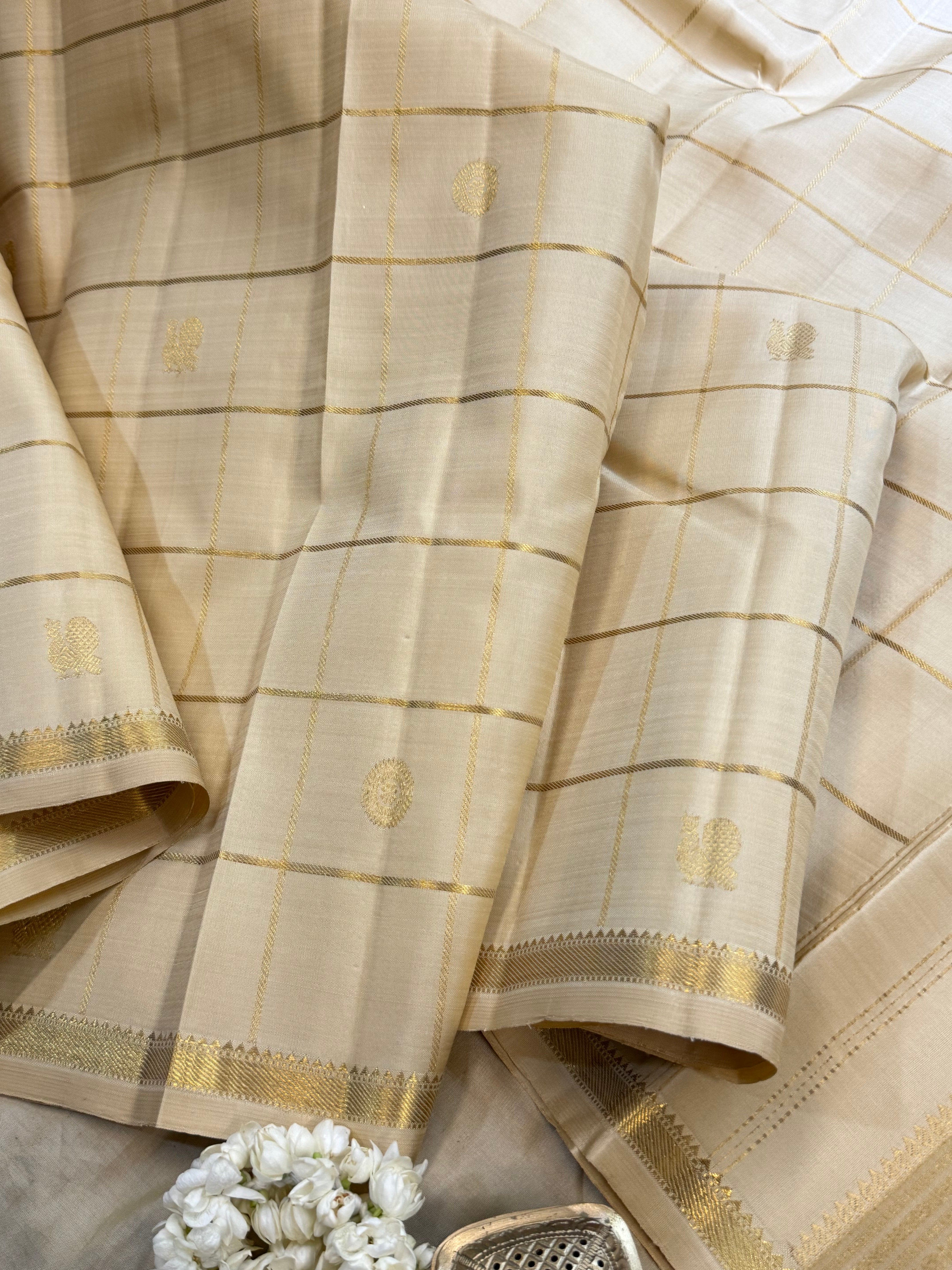 Tussar (golden) zari kattam butta / Arani Silk CL10104