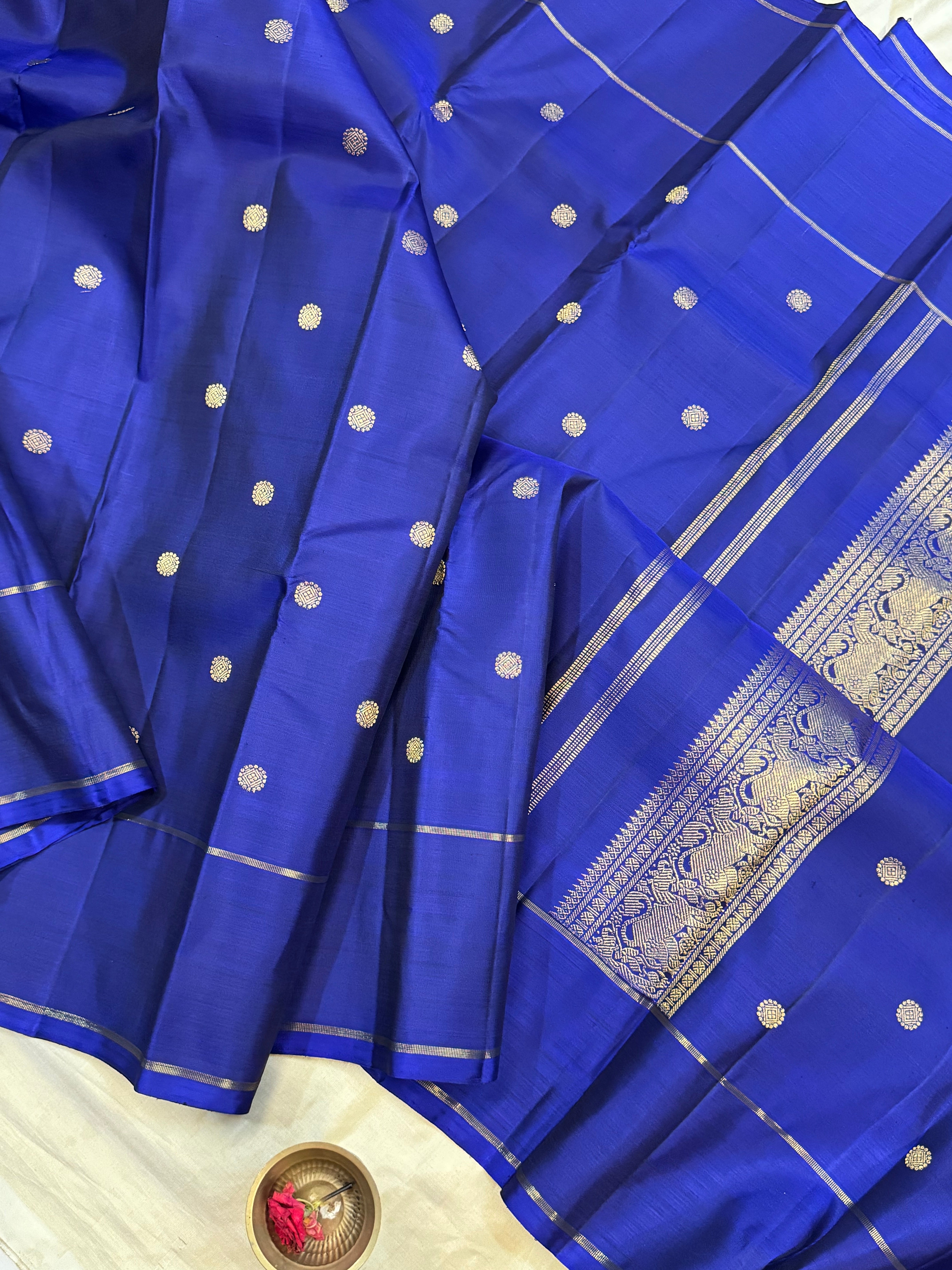 Swapnam :  ms blue Butta / kanjipuram silk
