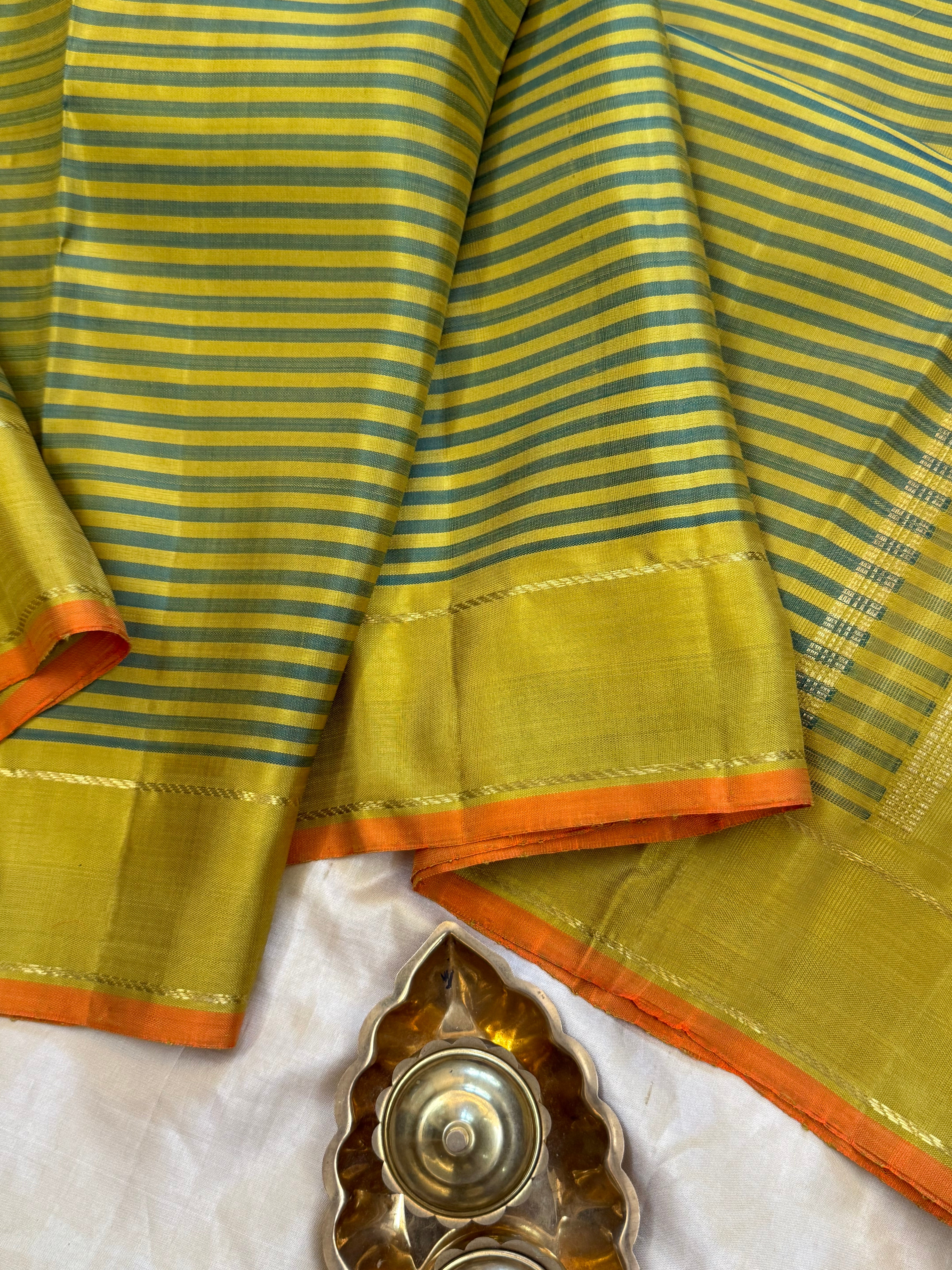 Olive green and dark green vintage stripes / KANJIPURAM SILK SAREE CLSA 10522