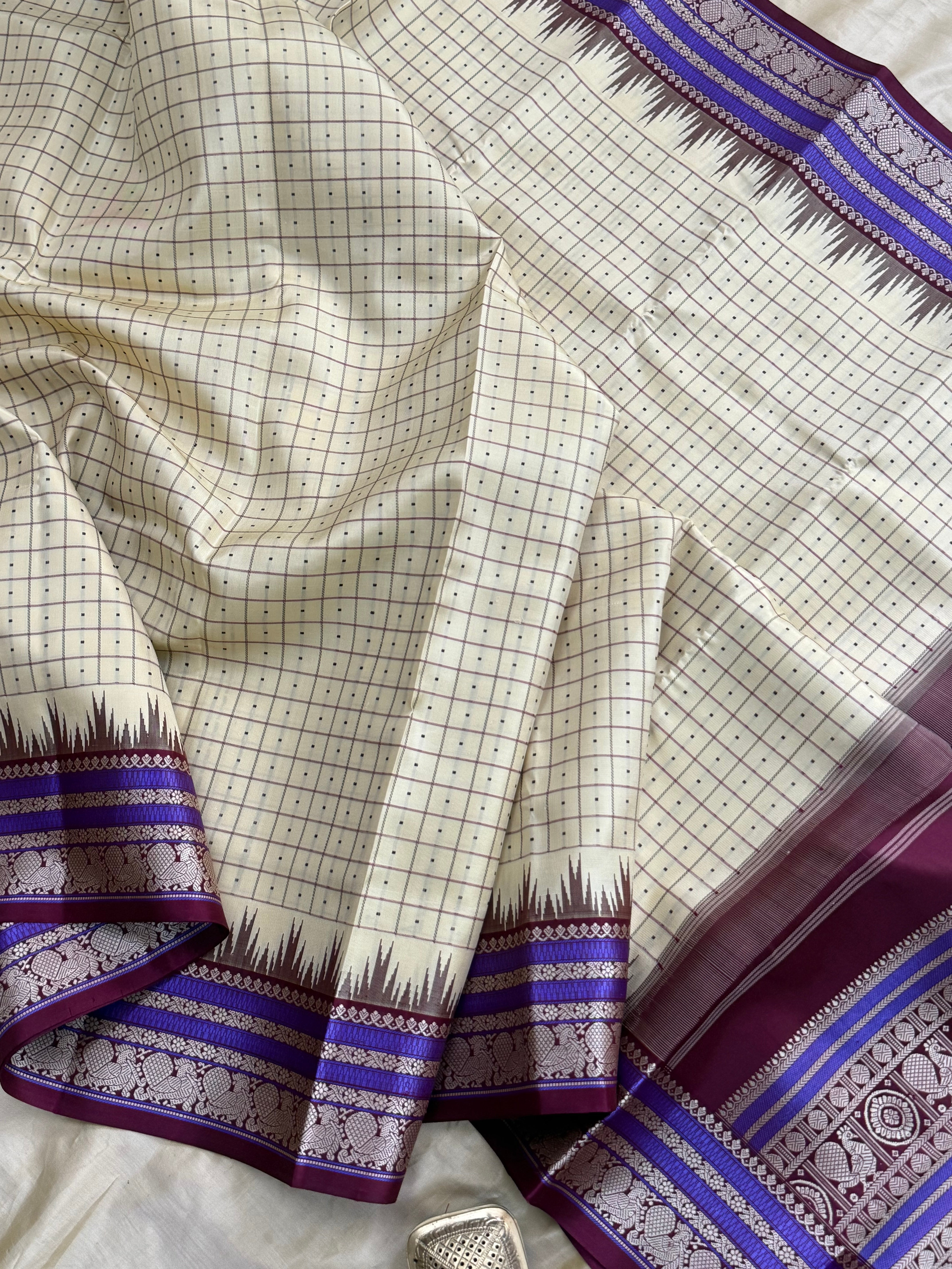 Cream Laksham Butta with temple border/ special edition CLSA10477