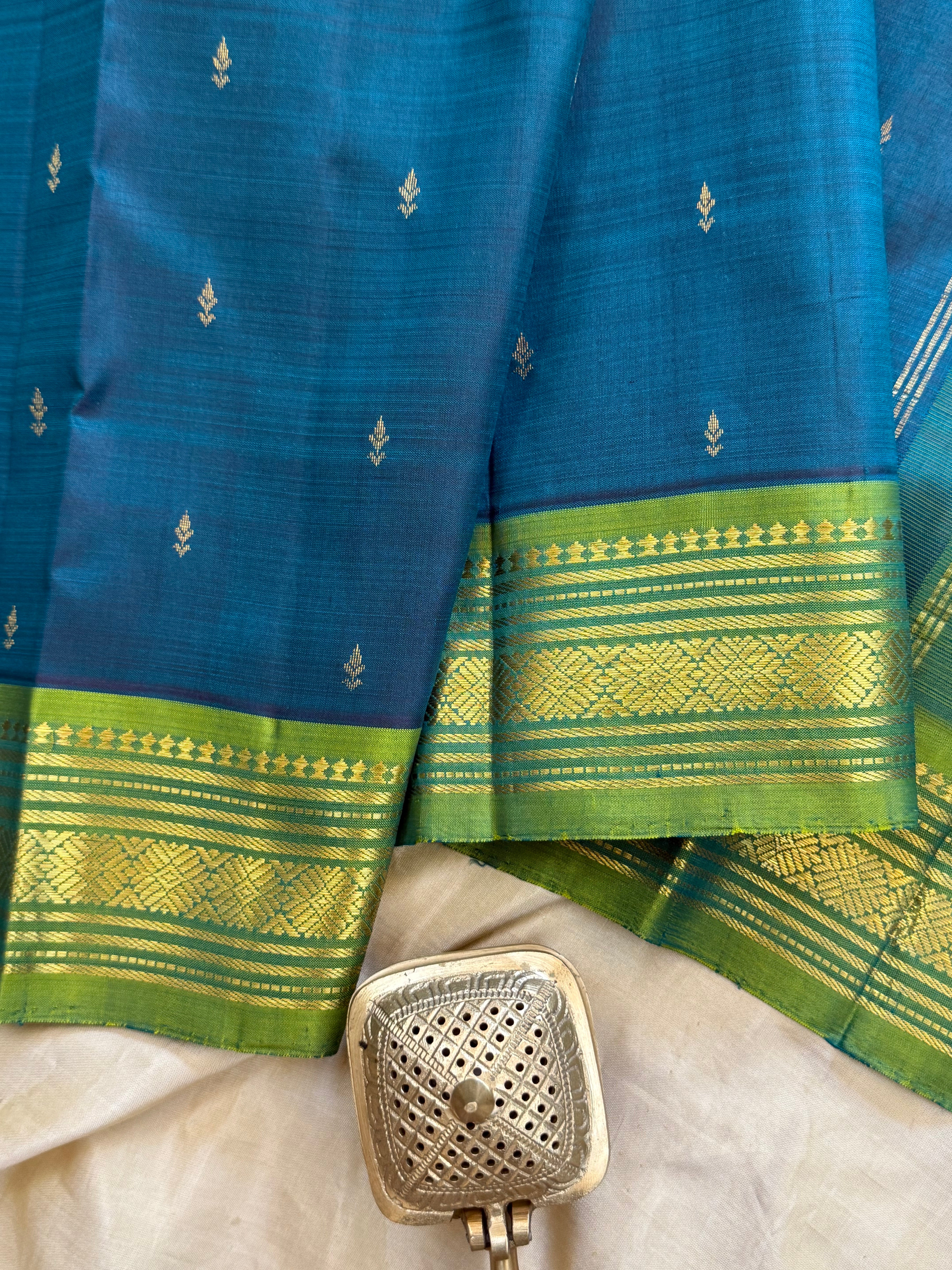 Rama blue with green border/ CLSA9933