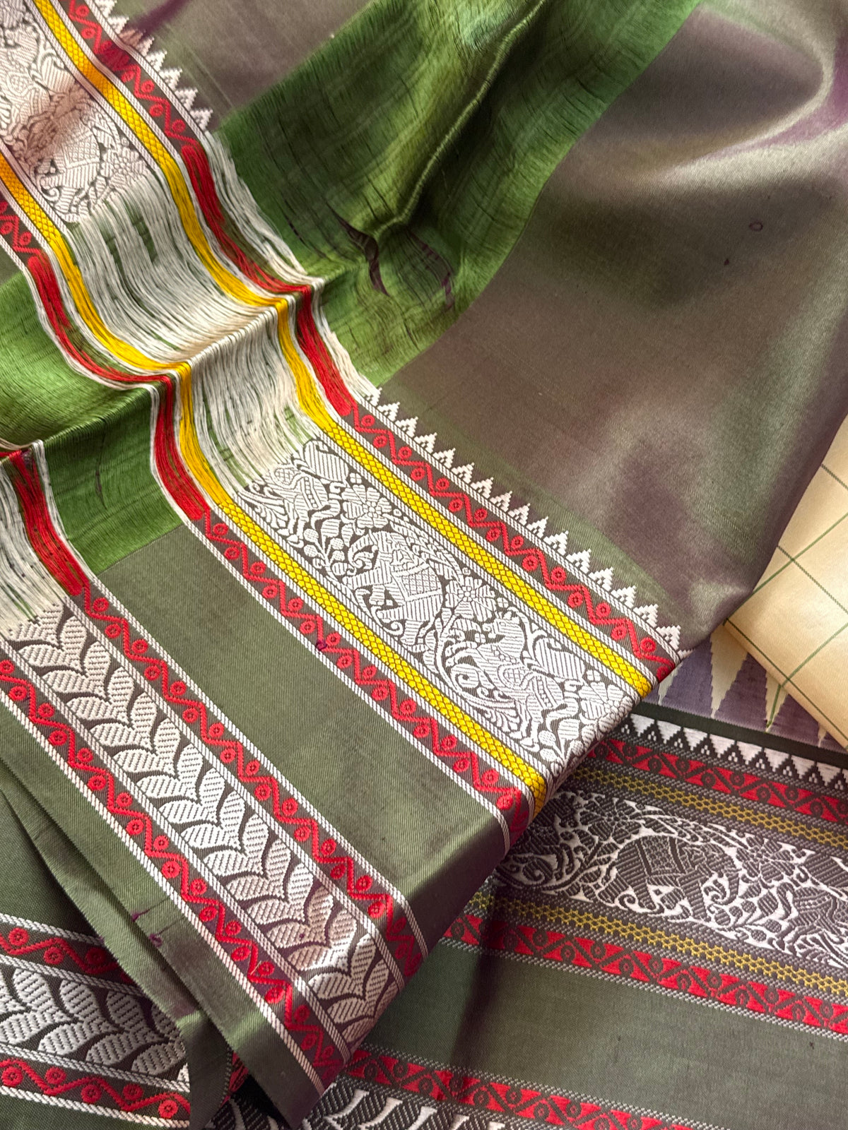 Off sandal kattam butta / Special edition kanjipuram silk