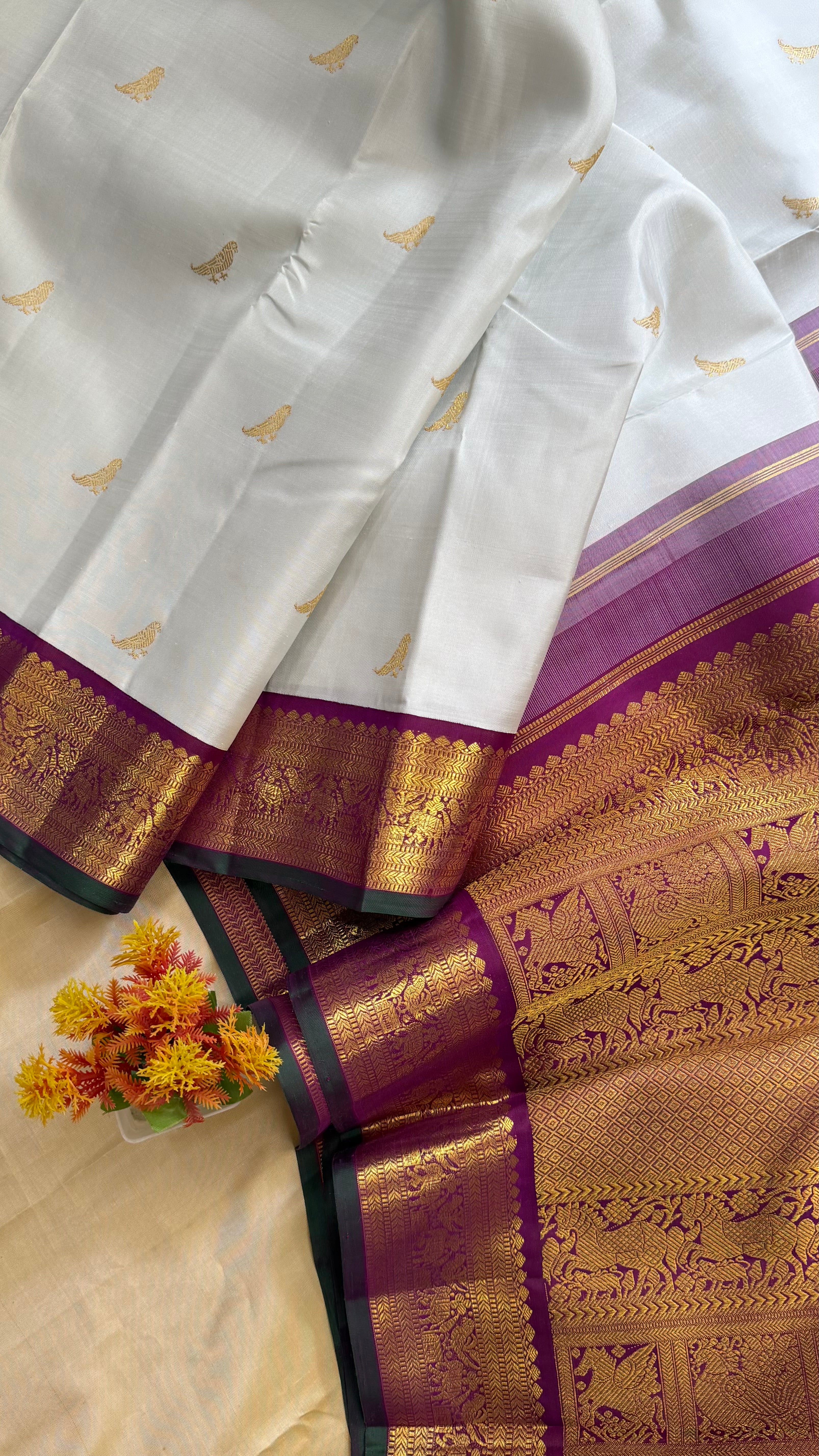 Light tin colour  Korvai / Kanjipuram silk
