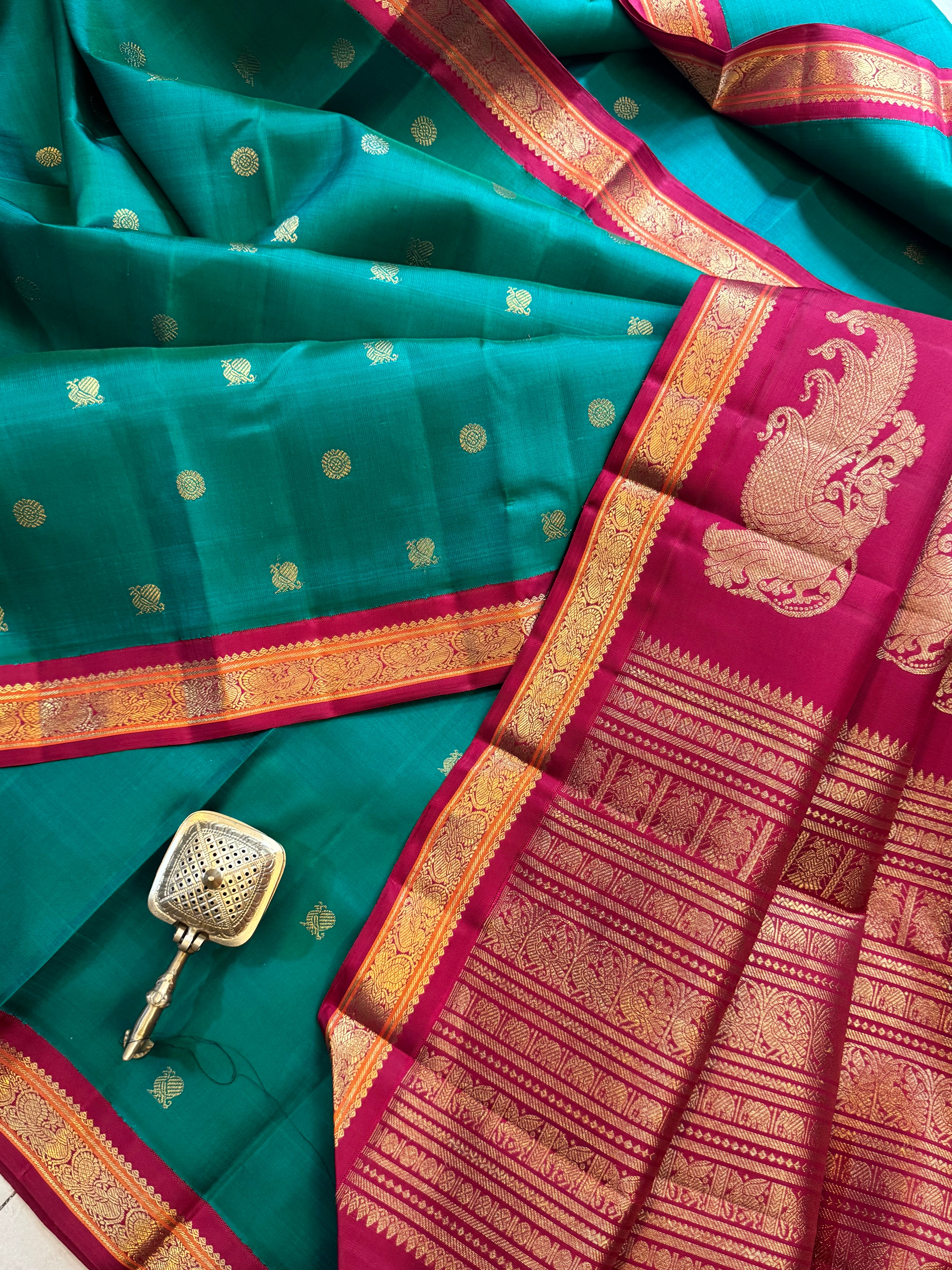 Jade green korvai  : Kanjipuram silk