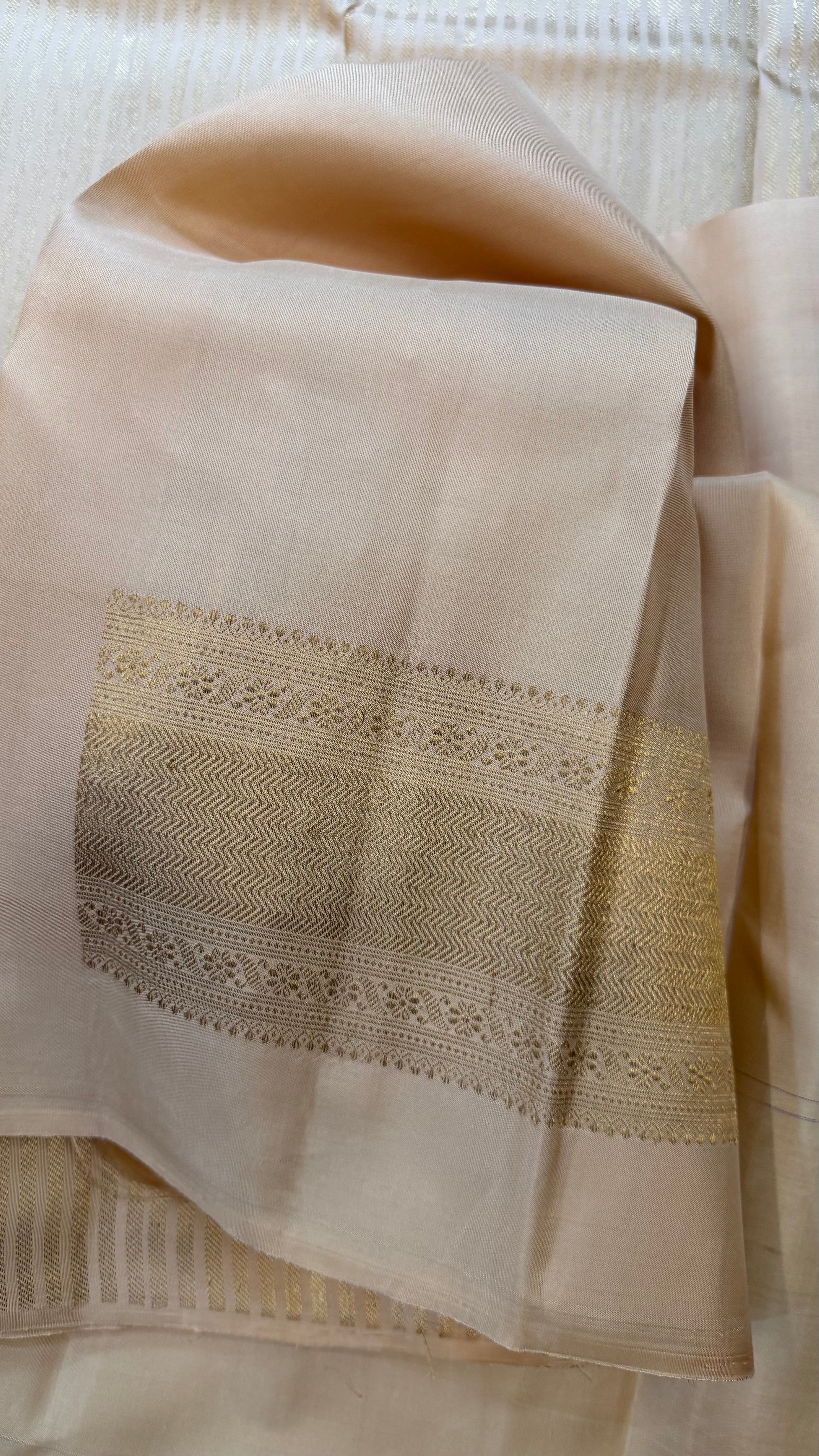 Odiyanam border jhimki palla  master weaver / Kanjipuram silk