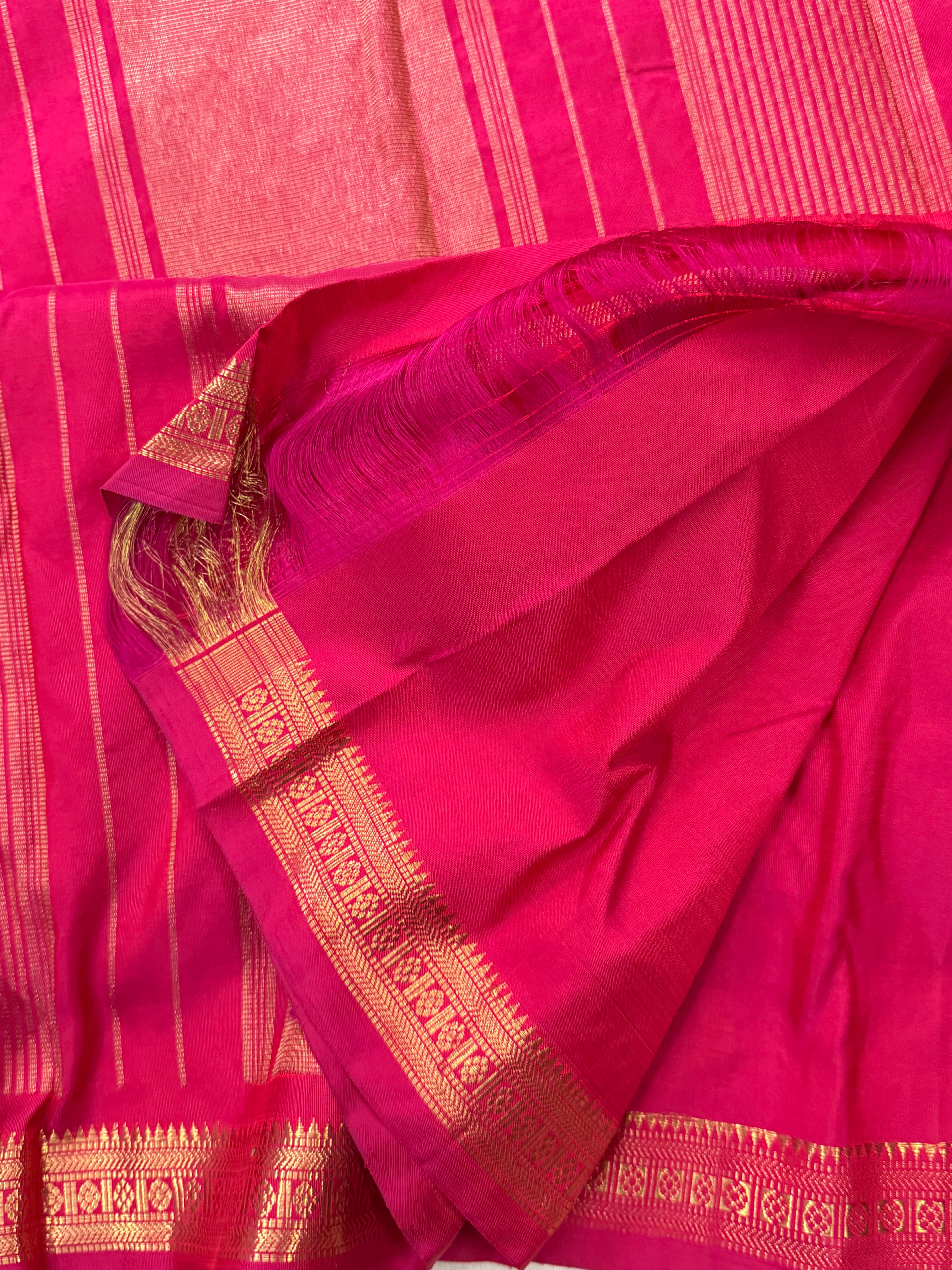 Pink malli moggu small border  pure Zari Kanjipuram silk