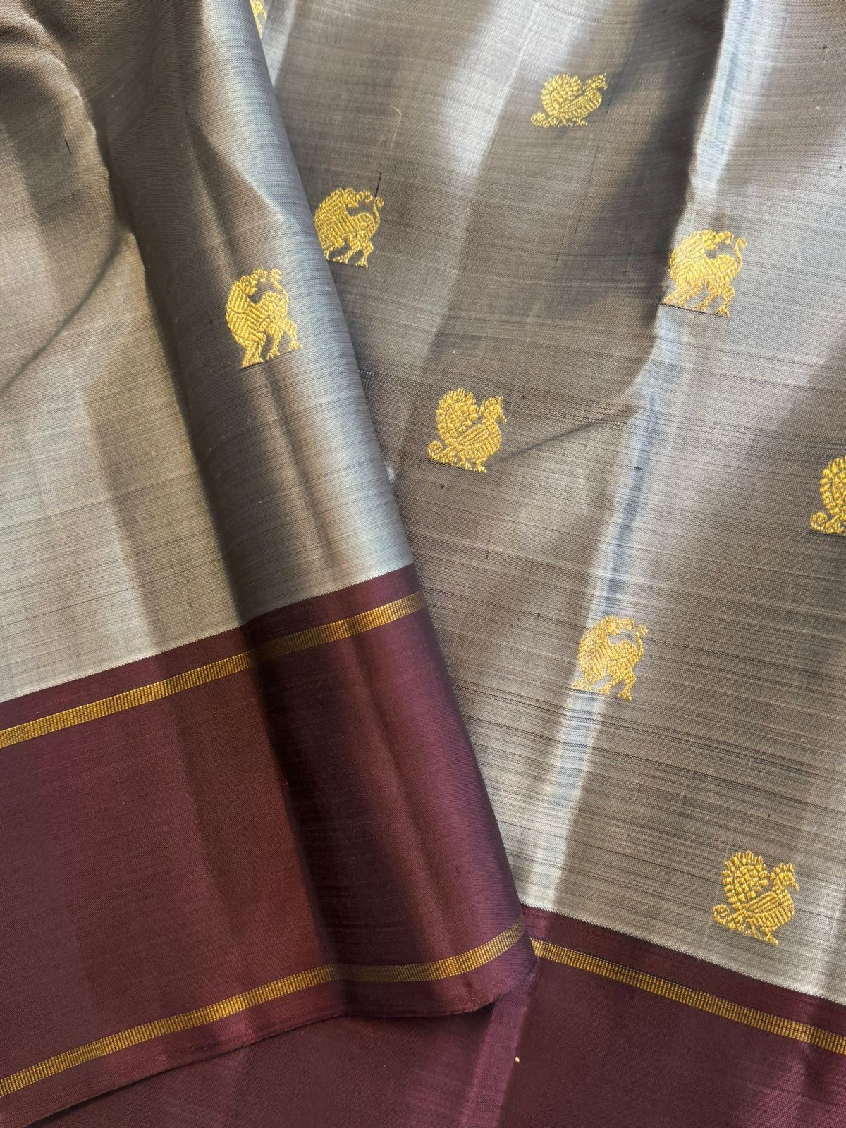 Grey and paaku unique pallu / Kanjipuram silk