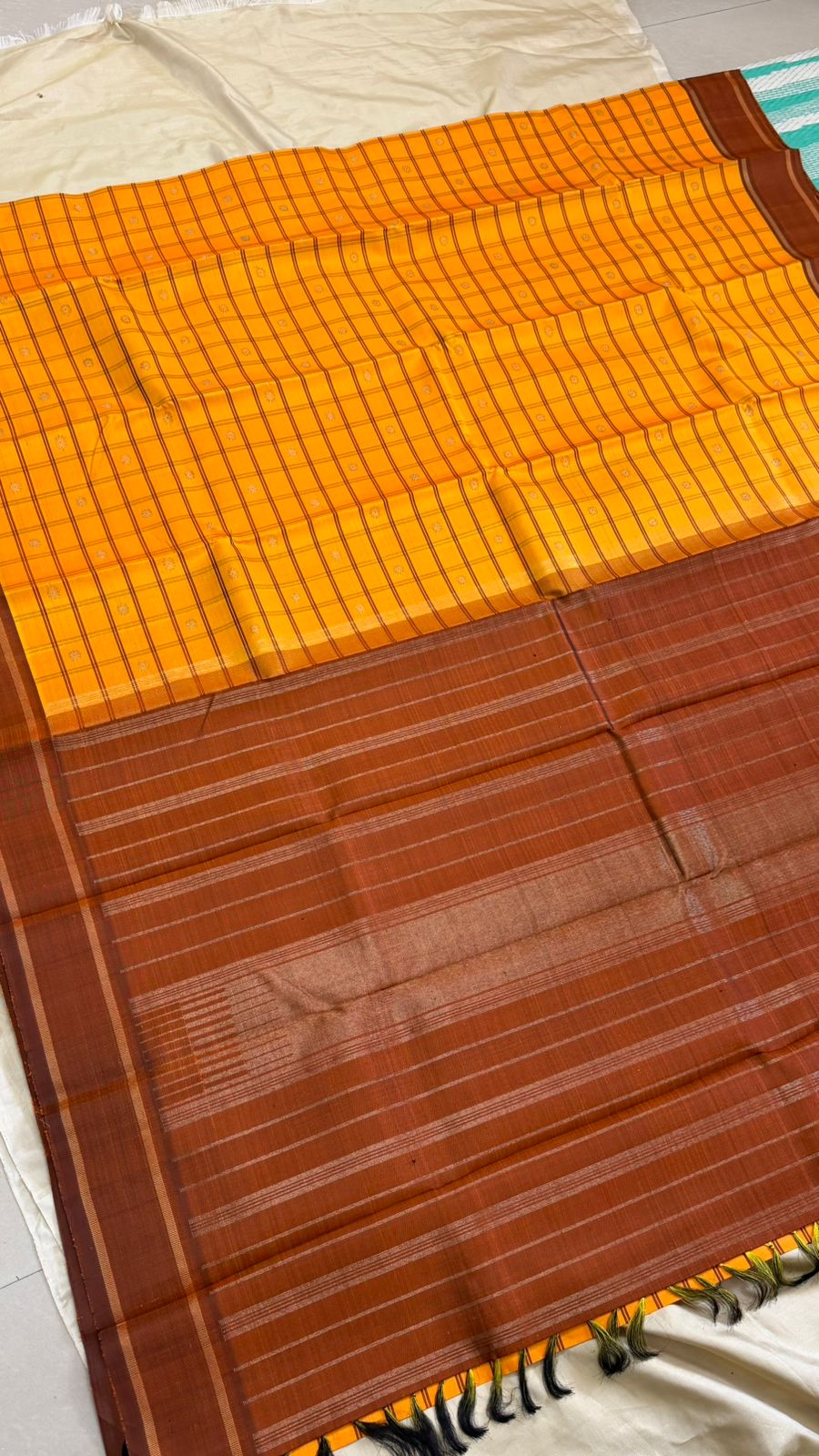 Yellow kattam / Kanjipuram silk