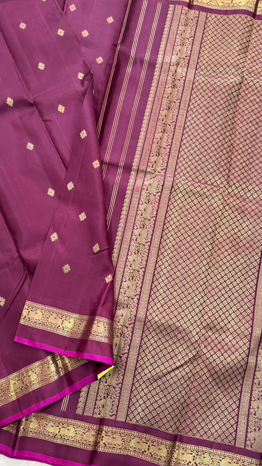 Deep burgundy kaal erangina border/ Kanjipuram silk