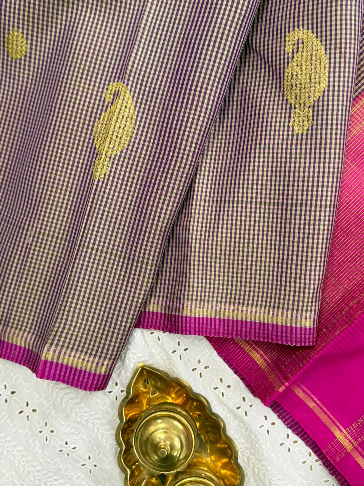 Grey and pink checks manga butta borderless/ Arani silk CLSA9863