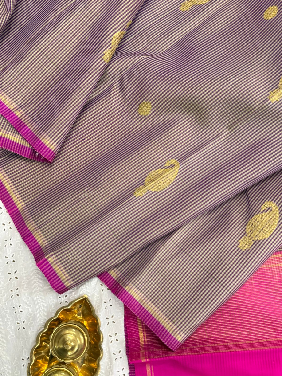 Grey and pink checks manga butta borderless/ Arani silk CLSA9863