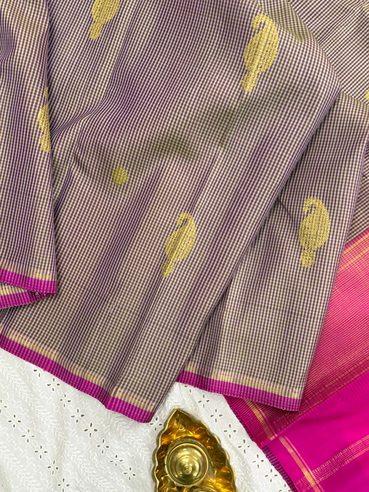 Grey and pink checks manga butta borderless/ Arani silk CLSA9863