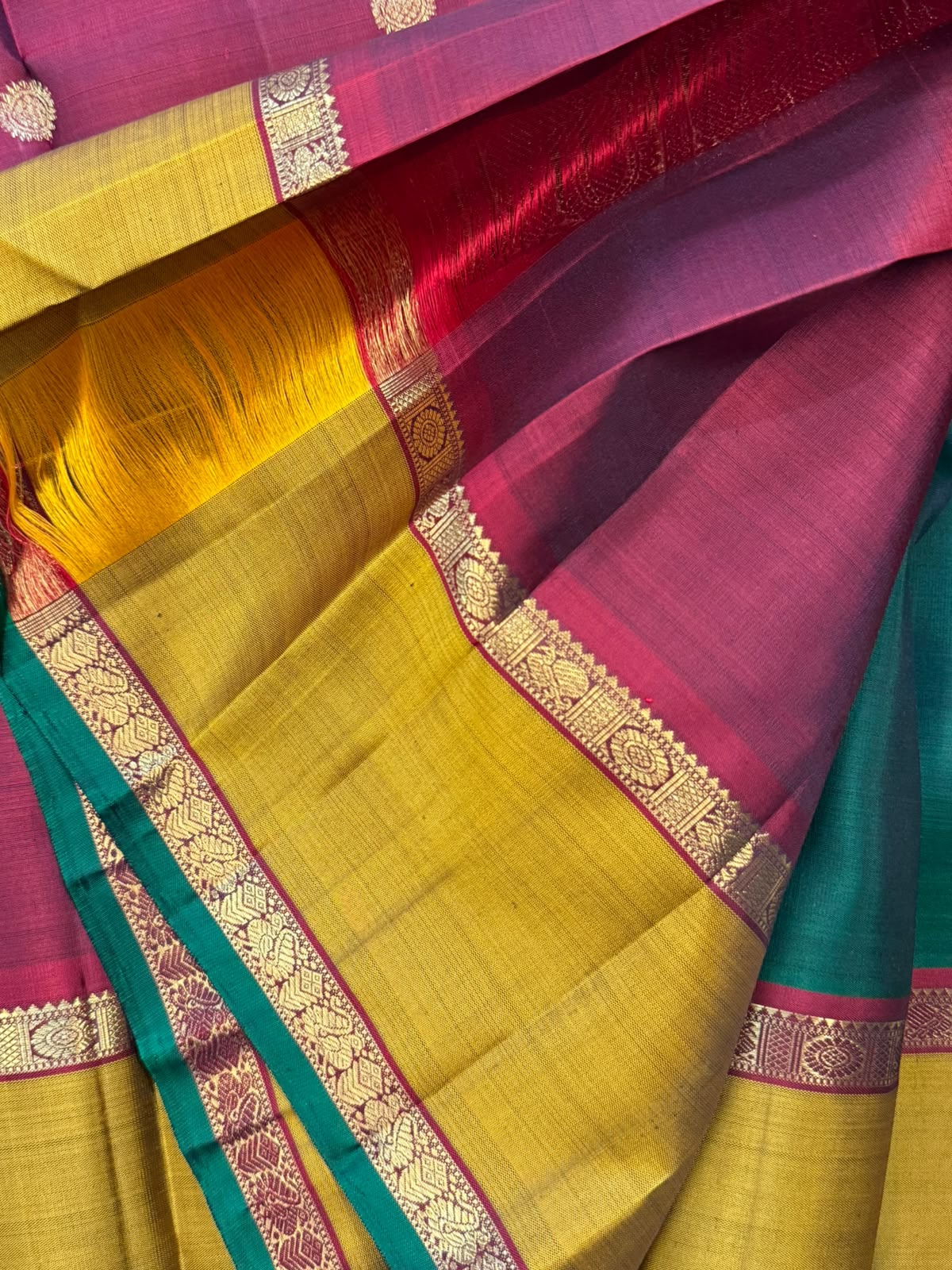 Green and mustard rettapet border- Araku pallu / Kanjipuram silk CL8961