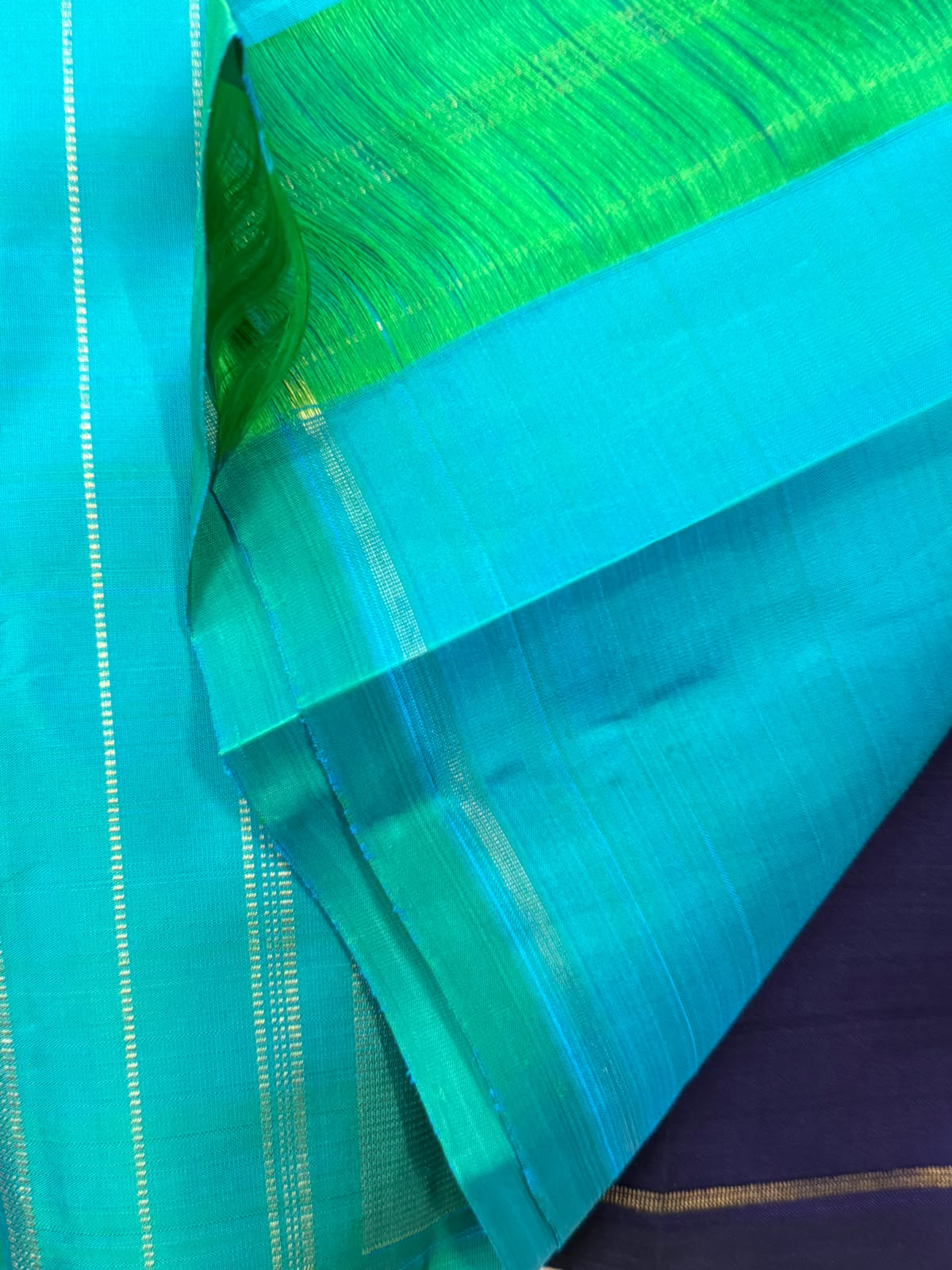 Deep blue thread ossi stripes borderless/ Kanjipuram silk CL9961