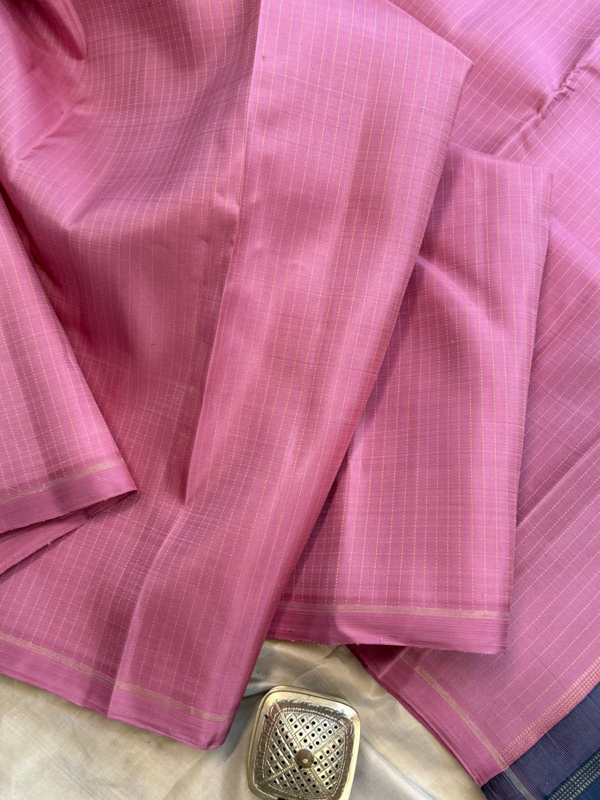 Pink thread oosi stripes borderless/ Kanjipuram silk CL9960