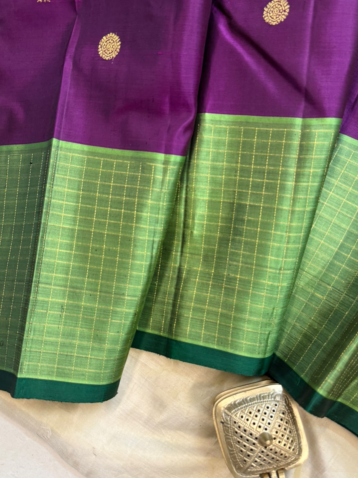 Vadamalli and green border kattam / Kanjipuram silk CL9889