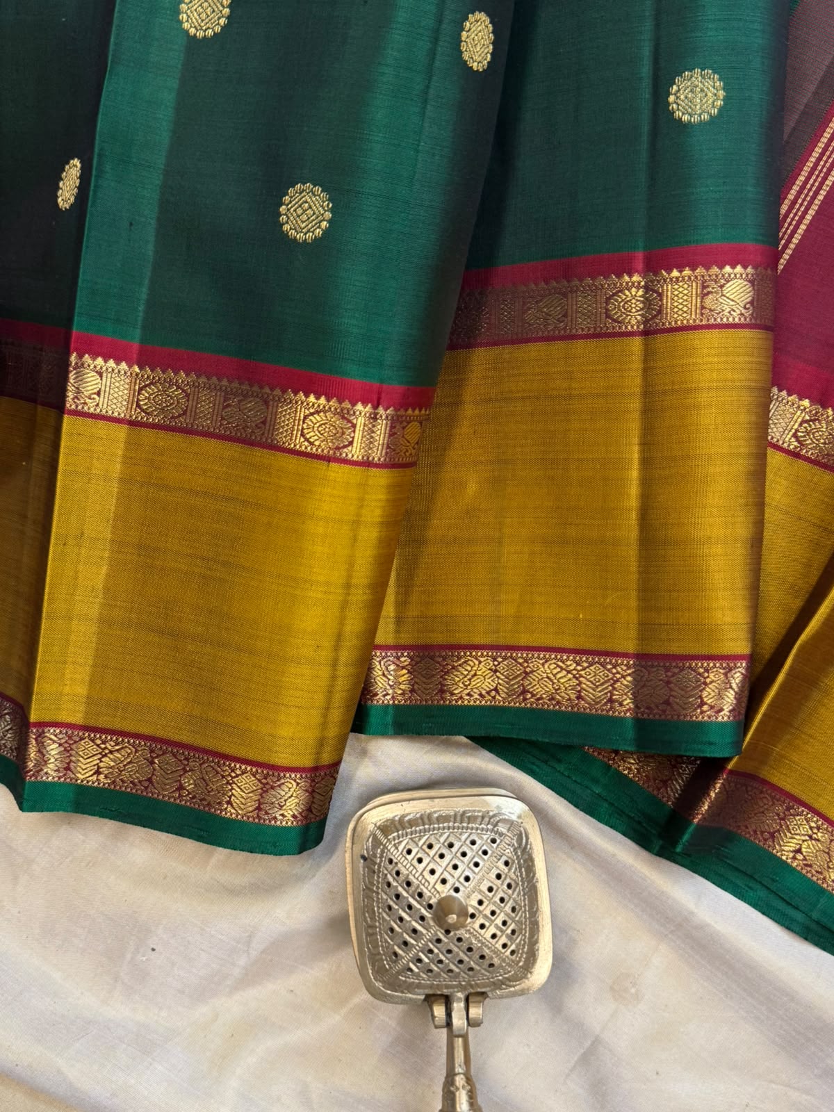Green and mustard rettapet border- Araku pallu / Kanjipuram silk CL8961