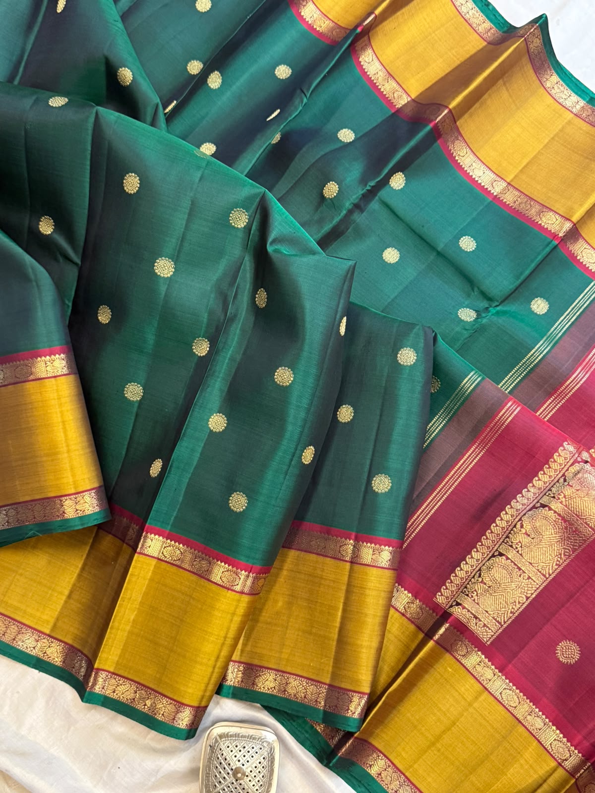 Green and mustard rettapet border- Araku pallu / Kanjipuram silk CL8961