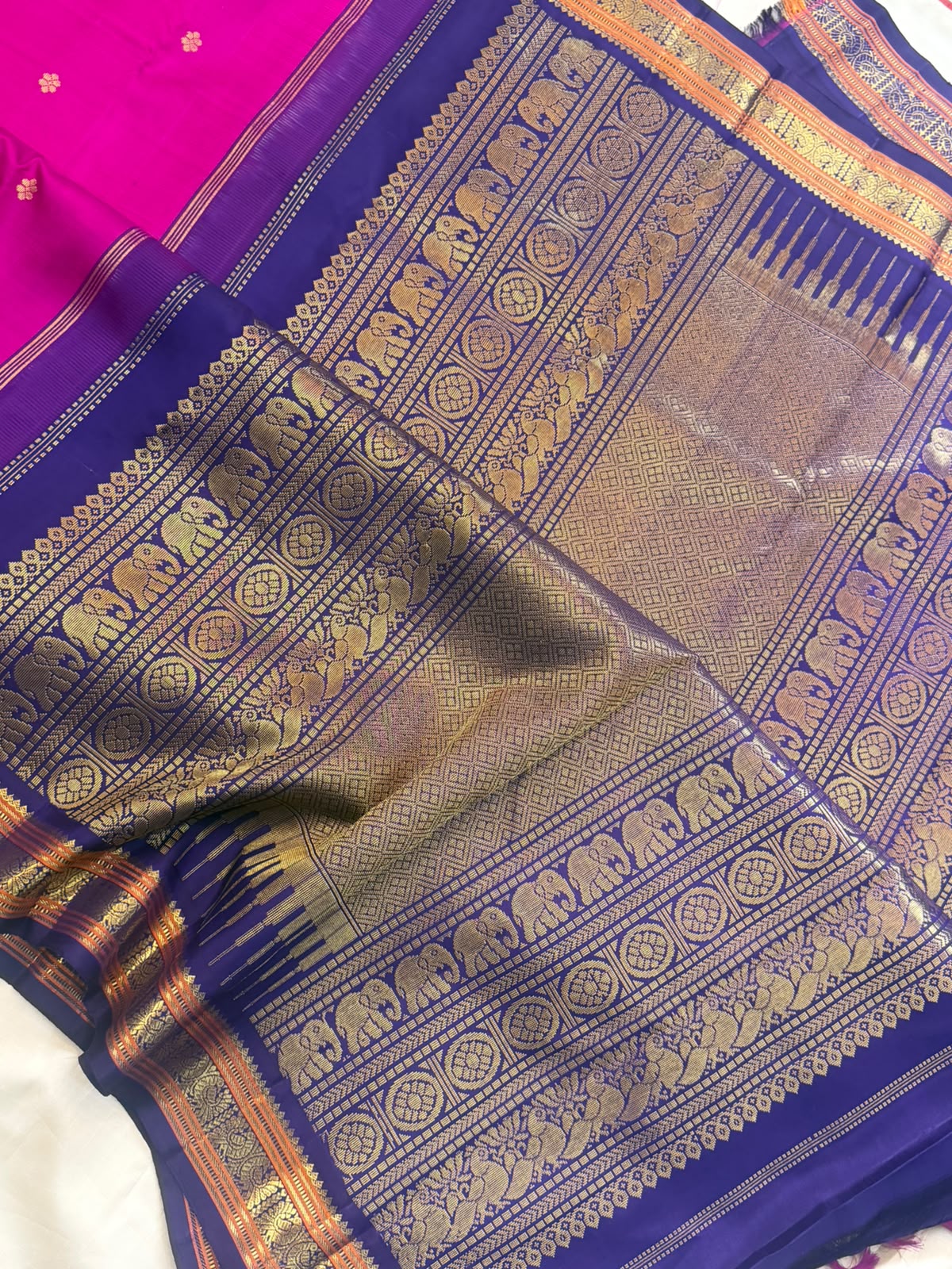 Pure Zari vintage style adai woven Kanjipuram