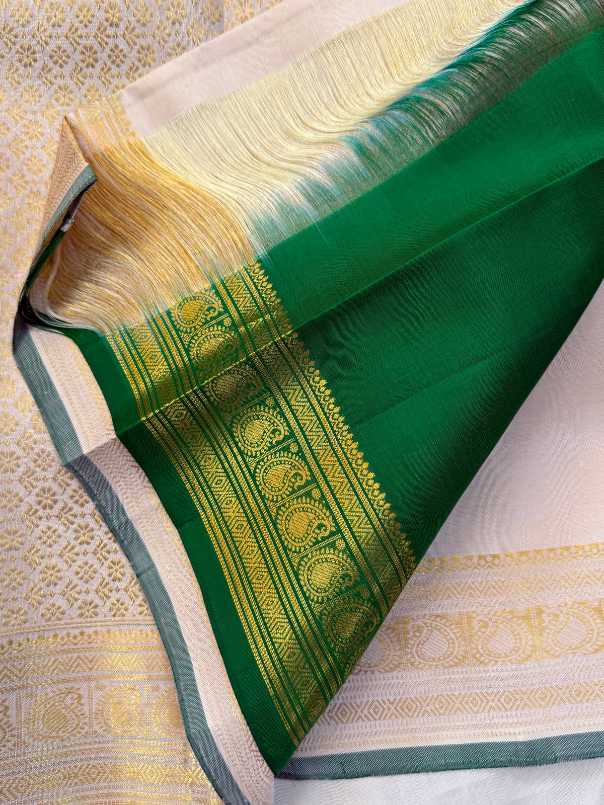 Aarani off white Zari Butta/kanjipuram silk saree clsa 12070