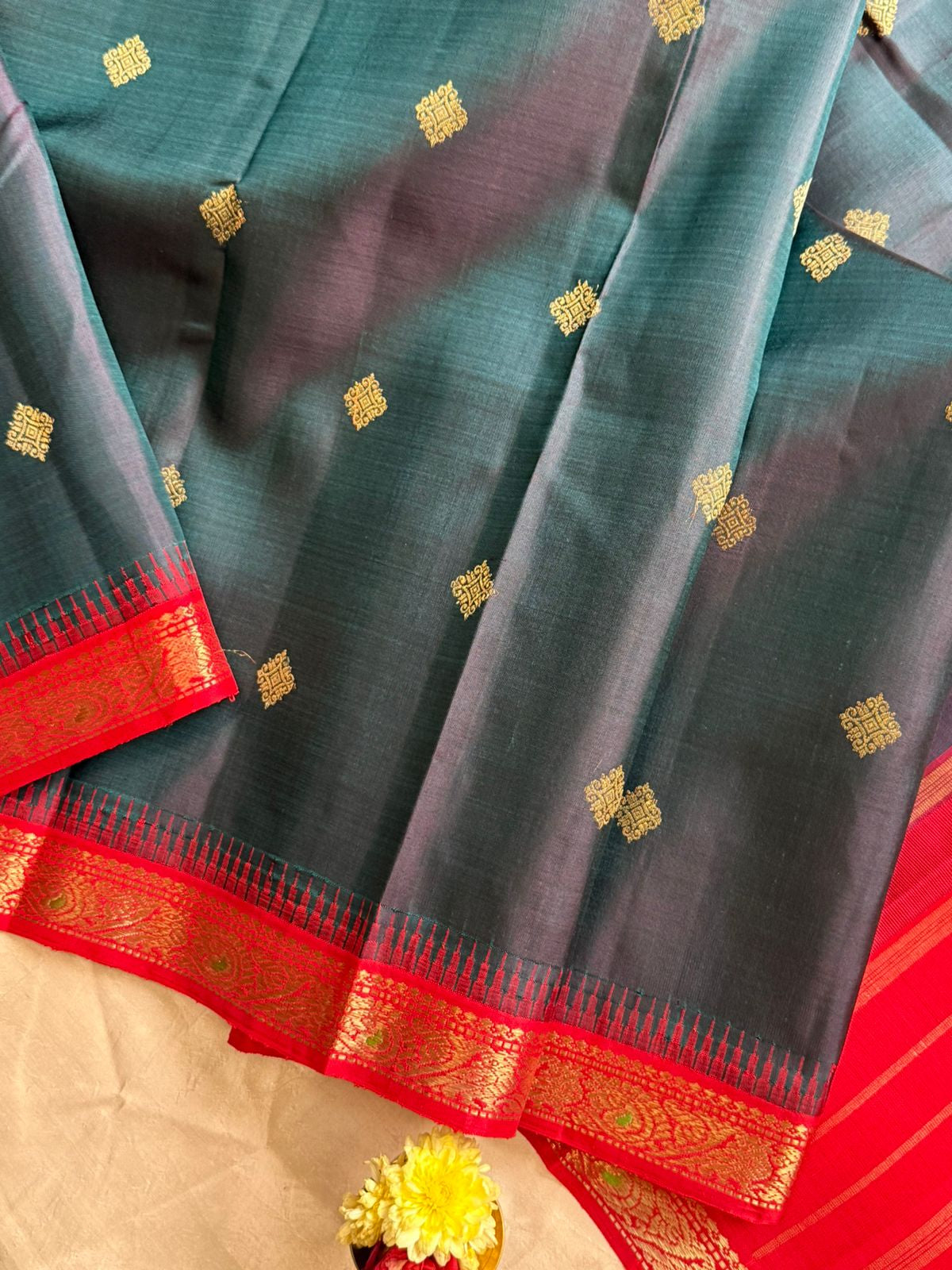 Dark green and red (manga and killi meenakari border) kai korvai / kanjipuram silk