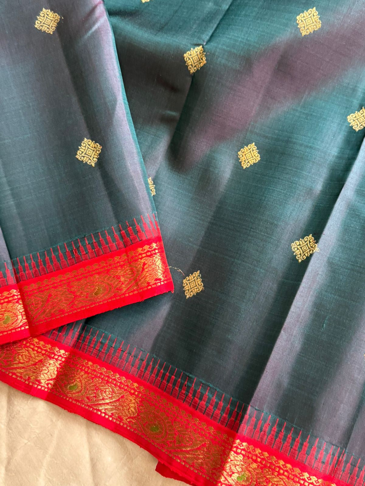 Dark green and red (manga and killi meenakari border) kai korvai / kanjipuram silk
