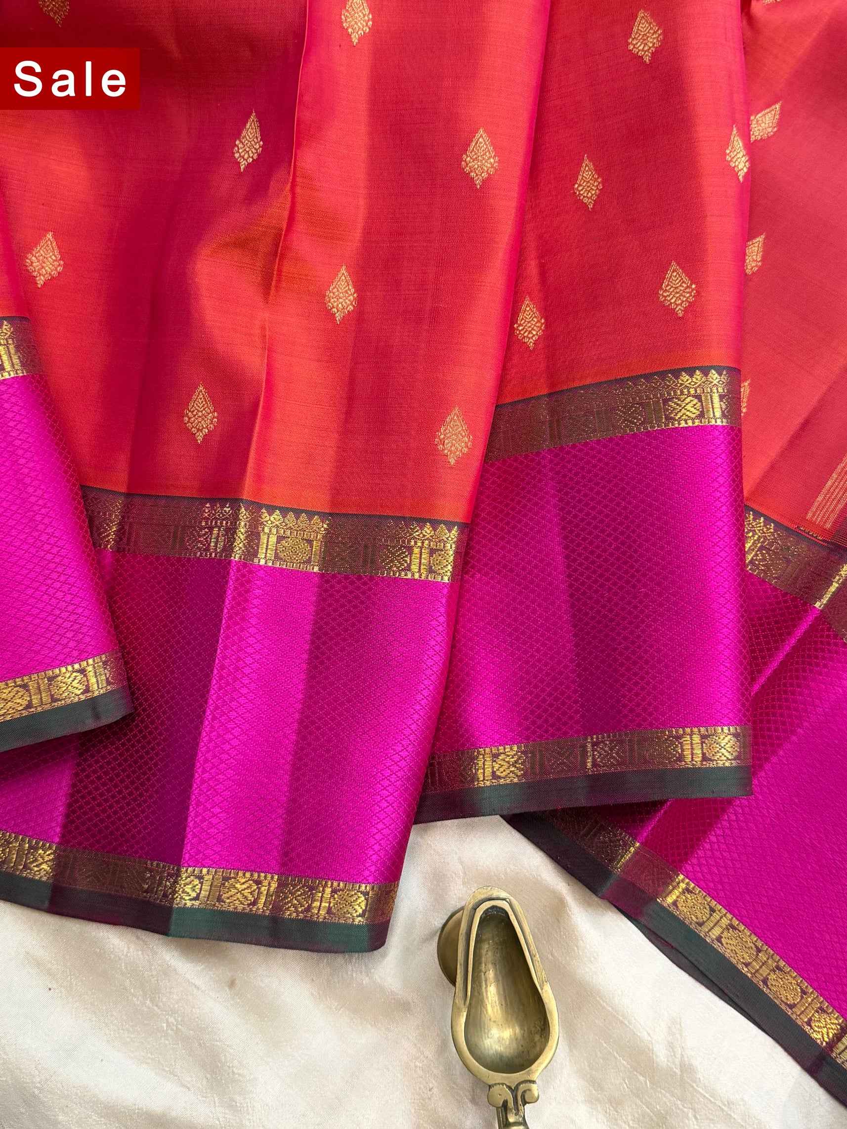 Rust color  Thilagam Butta / Kanjipuram silk