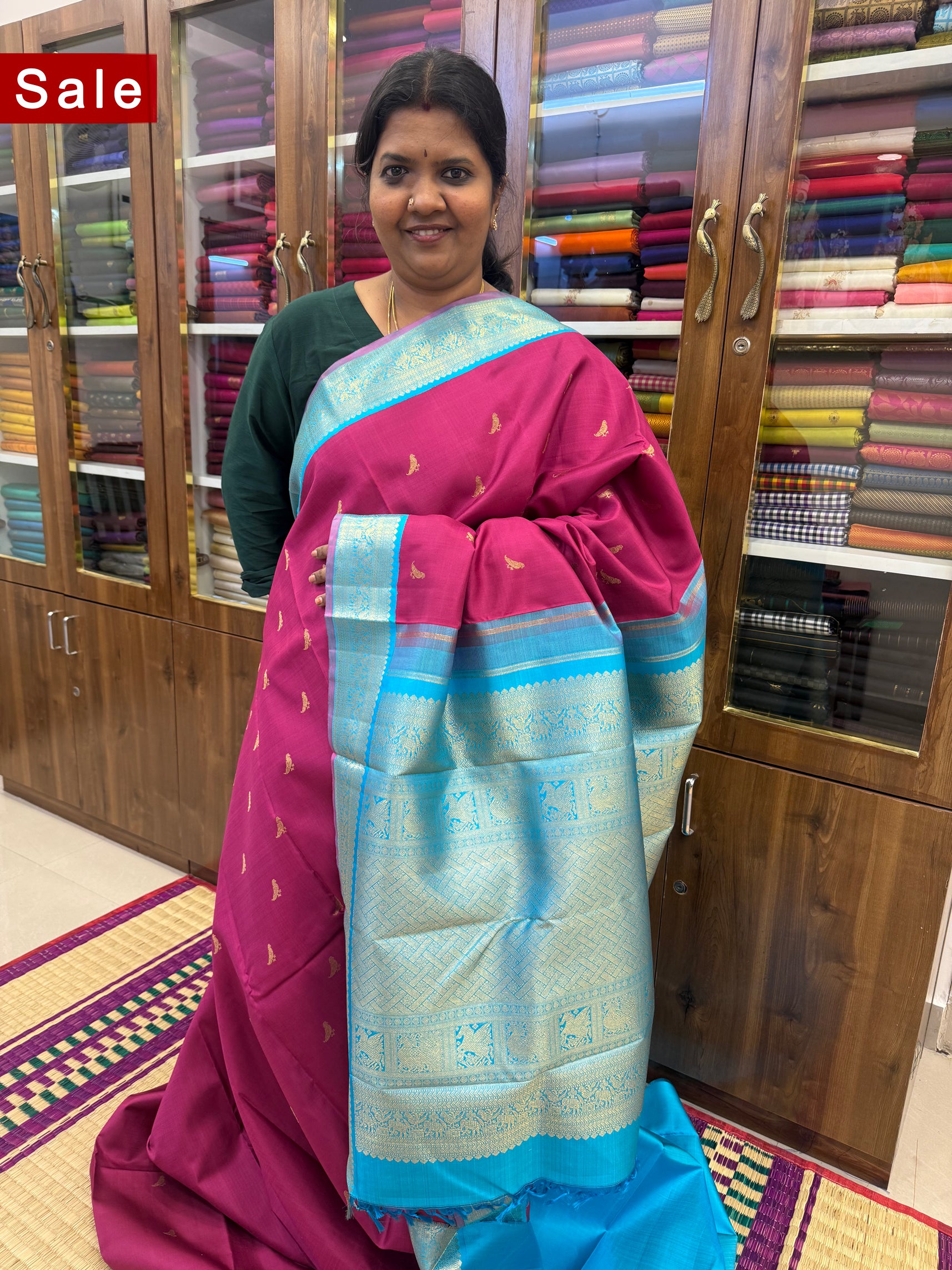 Beeetroot colour parrot Butta  Korvai / kanjipuram silk